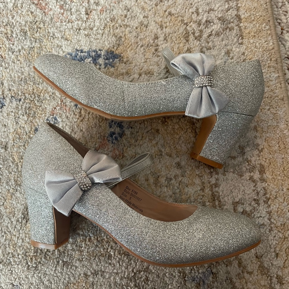 Elegant Silver Glitter Heels with Bow Accent
